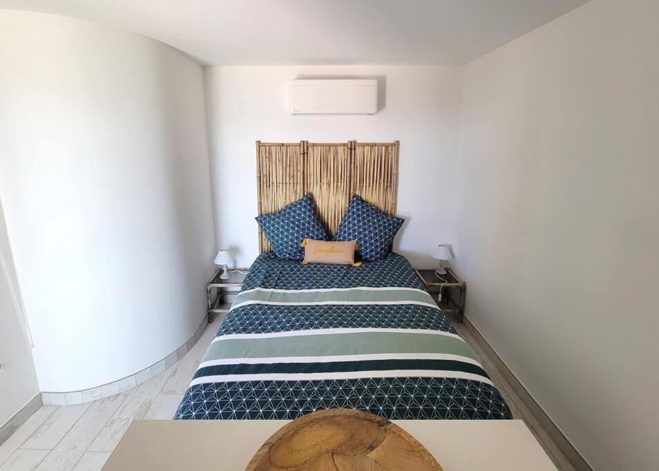 Le Cabanon, Pieds Dans L'eau, Vue Exceptionnelle *